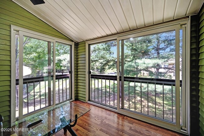 Building Photo - 236 Medford Ct