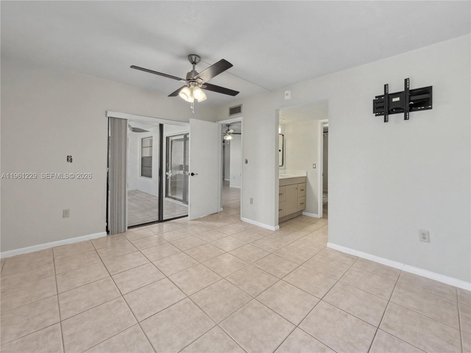 Building Photo - 9140 SW 123rd Ct