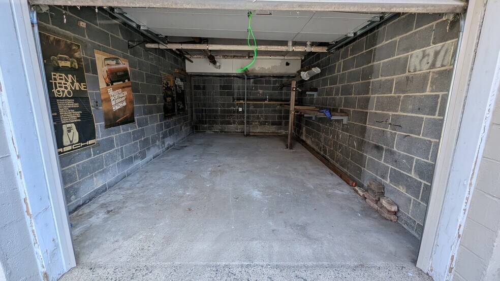 Garage - 2350 5th St