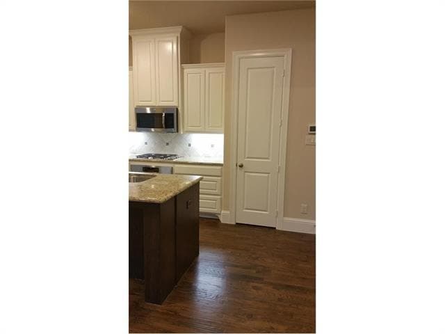 Building Photo - 466 Loma Alta Dr