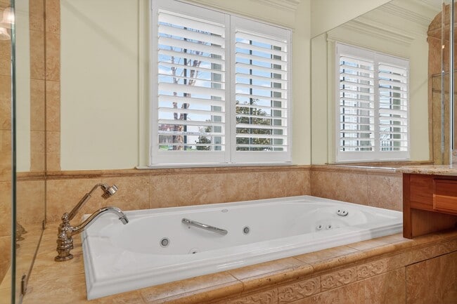 Building Photo - 43286 Canal Creek Pl