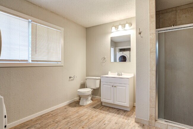 Building Photo - 3 Bedroom House in Heart of Lubbock