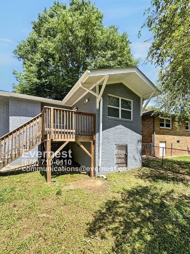 Building Photo - 2720 Old Spanish Trail