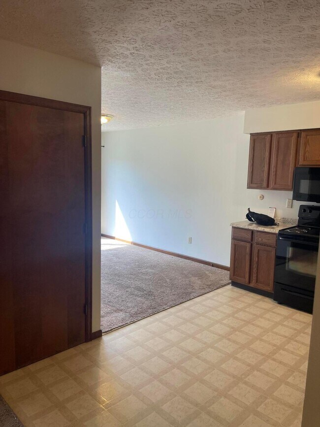 Building Photo - 3287 Willington Dr