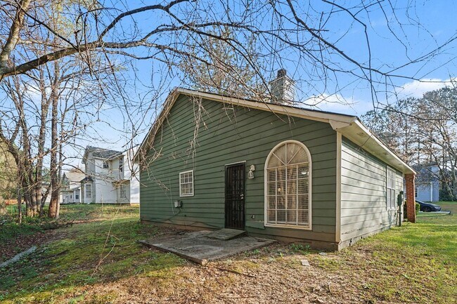 Building Photo - 3 Bedroom 2 Bath House