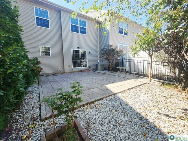 Building Photo - 254 Blue Sage Dr