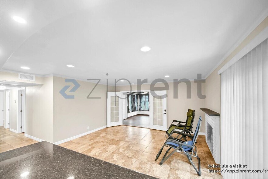 Building Photo - 2335 Logan St