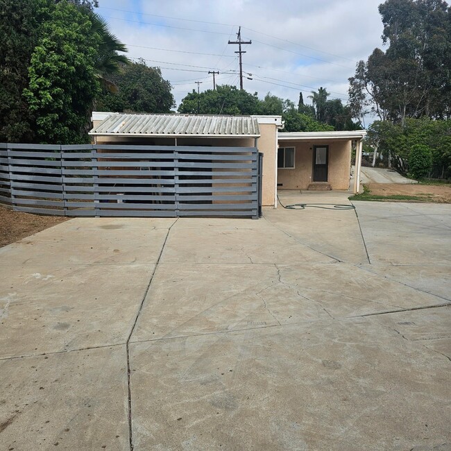 Primary Photo - 1740 Canyon Rd