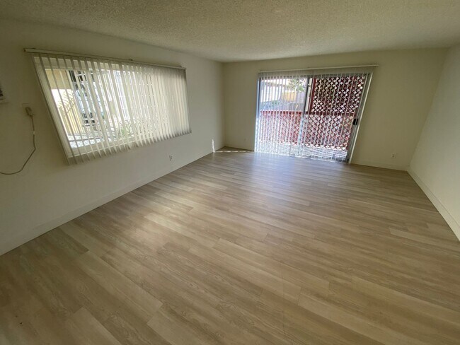 Interior Photo - sep373