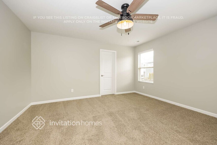 Building Photo - 1047 Lonergan Cir