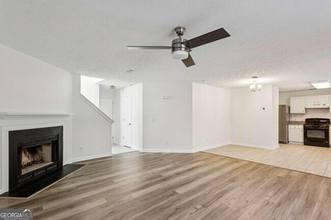 Building Photo - 300 Carrington Way