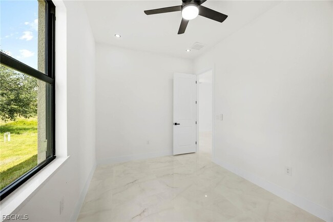 Building Photo - 760 Festival Ave