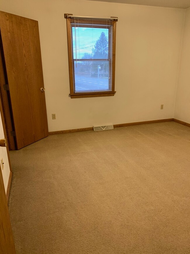 Master bedroom - 2901 Lena Ct