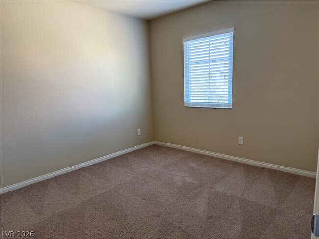 Building Photo - 6083 Crown Palms Ave