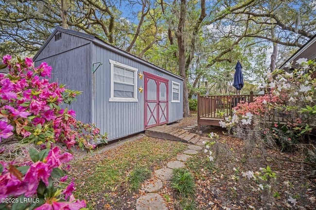 Building Photo - 2411 Acorn Hill Ave