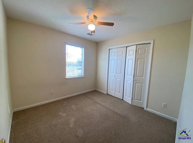 Building Photo - 116 Enlish Dr