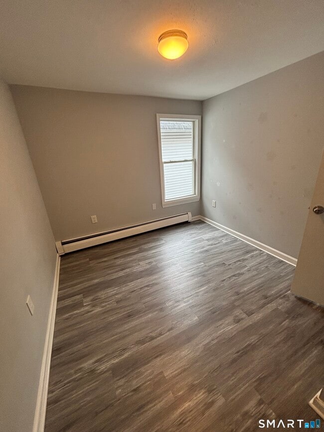 Building Photo - 172 Grand St