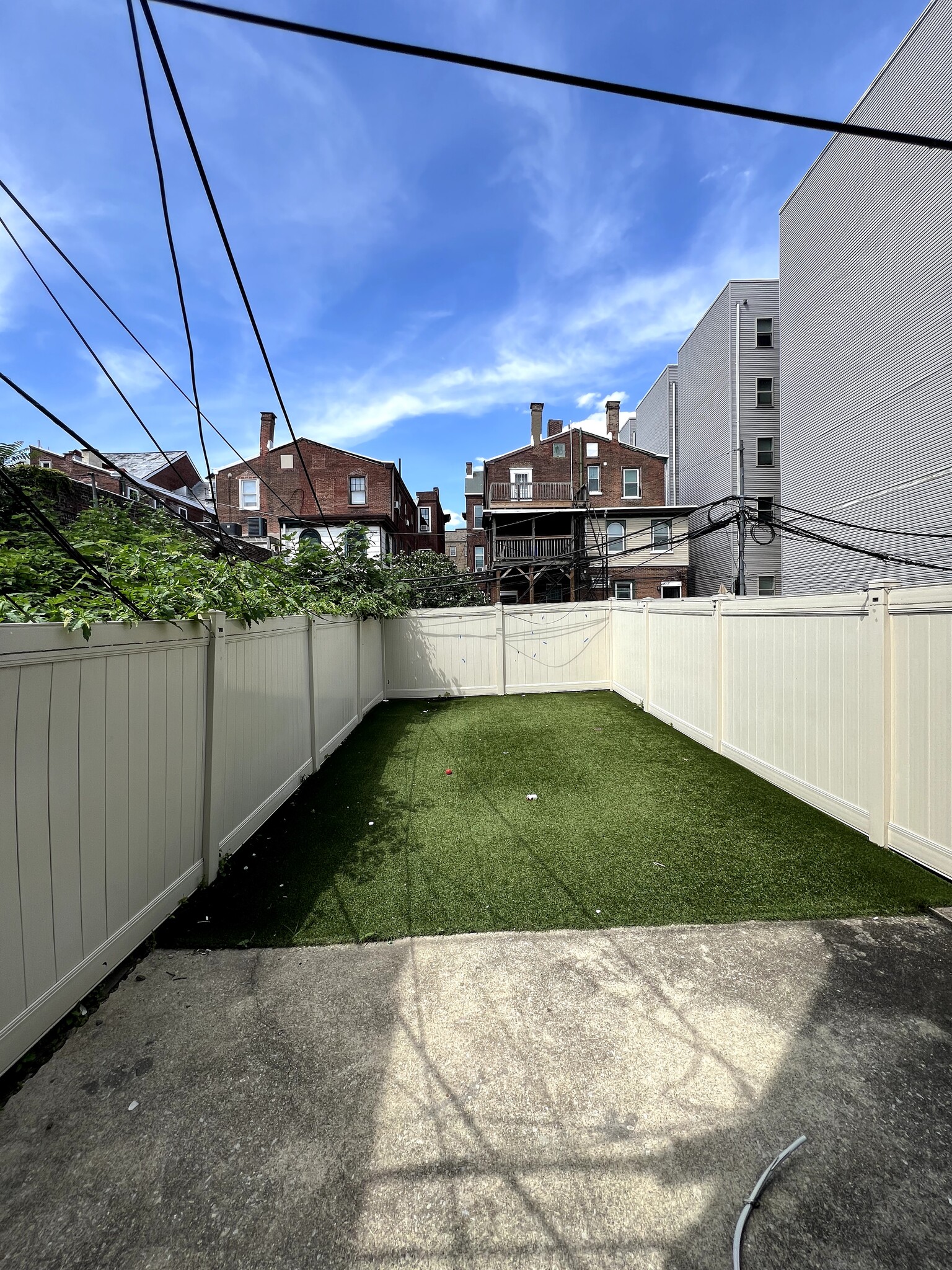 Building Photo - 4053 Sansom St