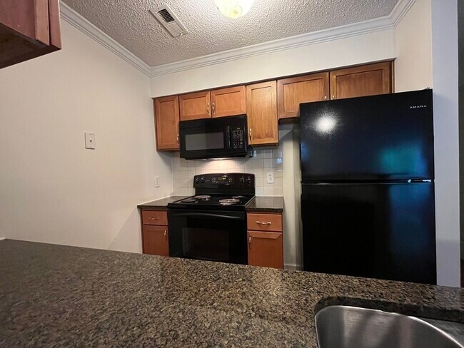 Building Photo - 2516 Cranbrook Ln