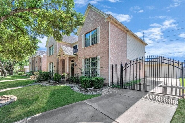 Building Photo - 3210 Shadowwalk Dr