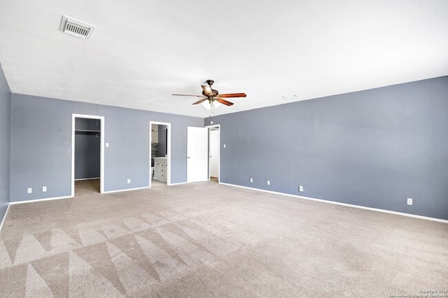 Building Photo - 13211 Lost Lake Dr