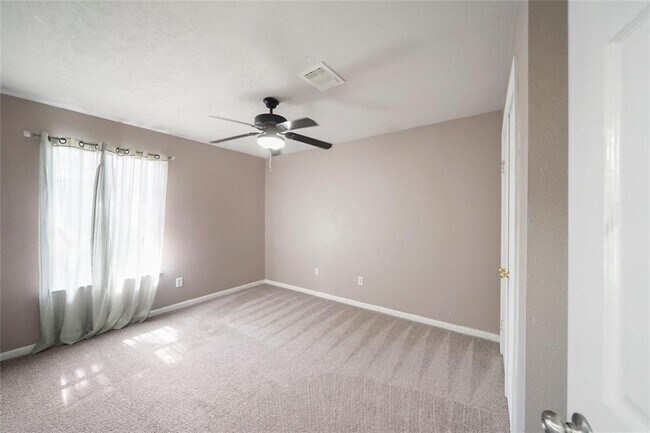 Building Photo - 4426 Echo Falls Dr