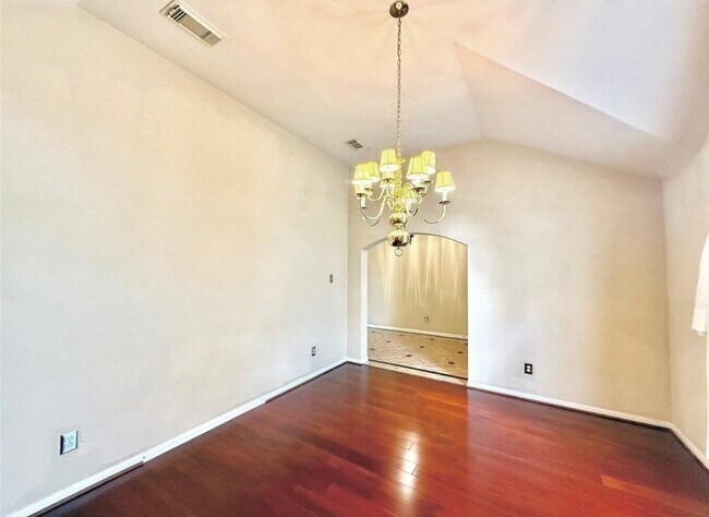 Building Photo - 8514 Spotslyvania Ln