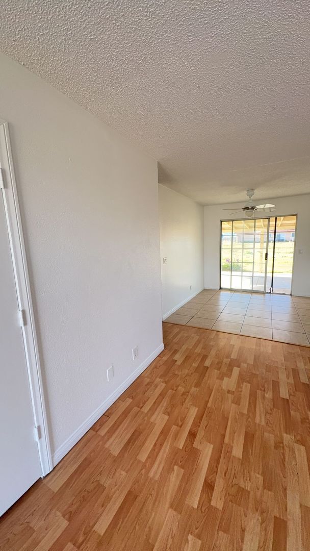 Building Photo - 3 BEDROOM APPLE VALLEY HOME