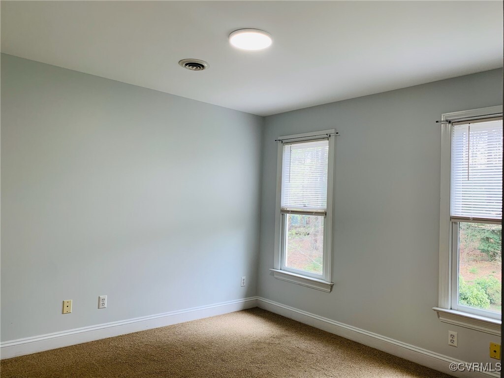 Building Photo - 2405 Stemwell Blvd