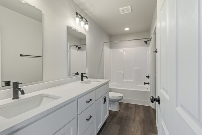 Building Photo - 213 Divide Dr