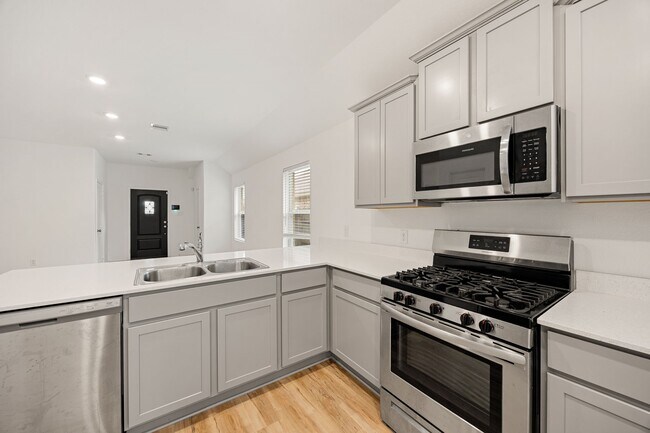 Building Photo - 3014 Wedgewood Cv Wy