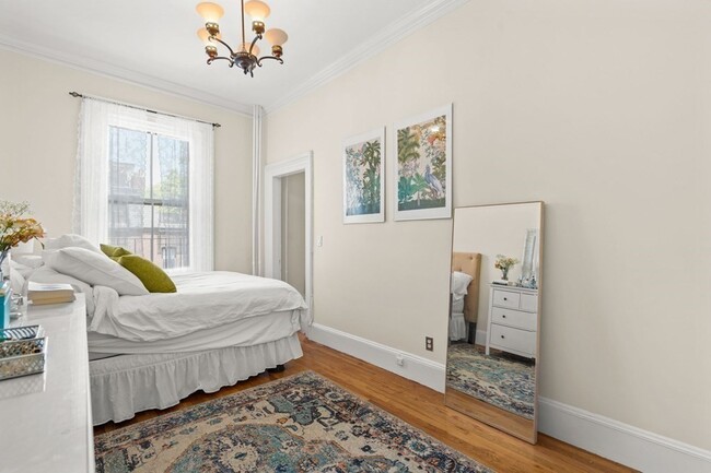 Building Photo - 133 Marlborough St