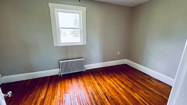 Building Photo - 239 New Boston Rd