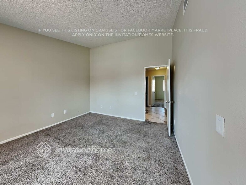 Building Photo - 14850 Mission Glen Ln