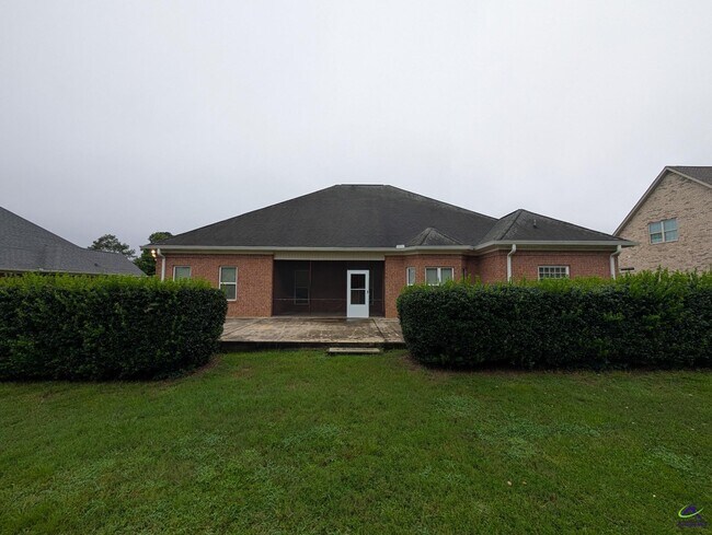 Building Photo - 140 Wessex Dr