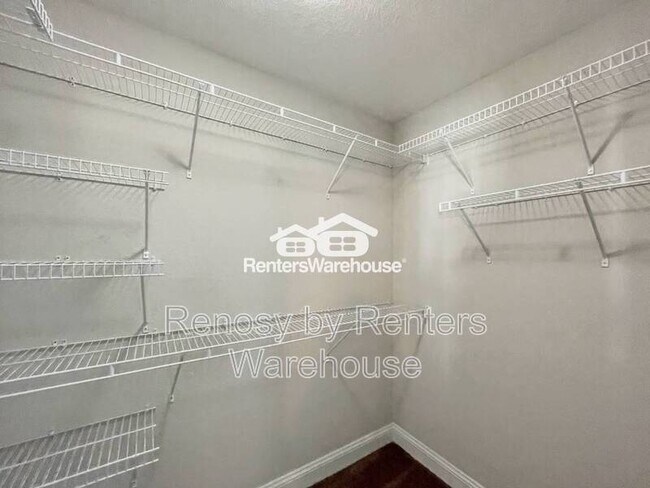 Building Photo - 105 Bedford Pl