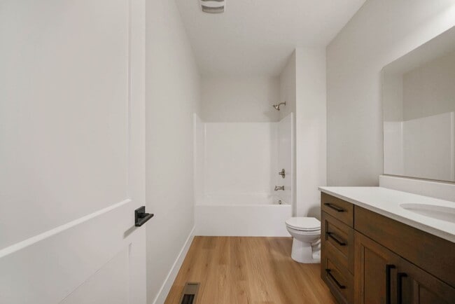 Building Photo - 3Bd/2Ba Single Story Home - Available Early March 2026!