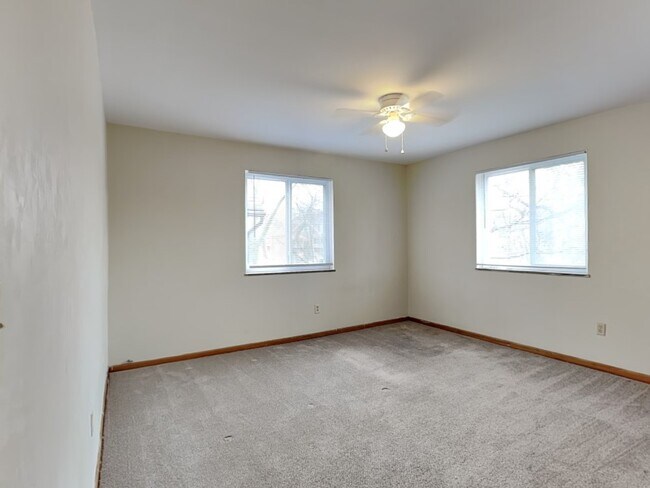 Building Photo - 331 E 18th Ave