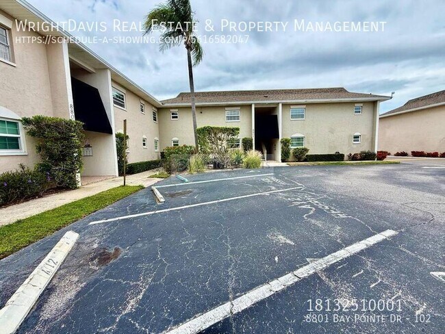 Building Photo - 8801 Bay Pointe Dr