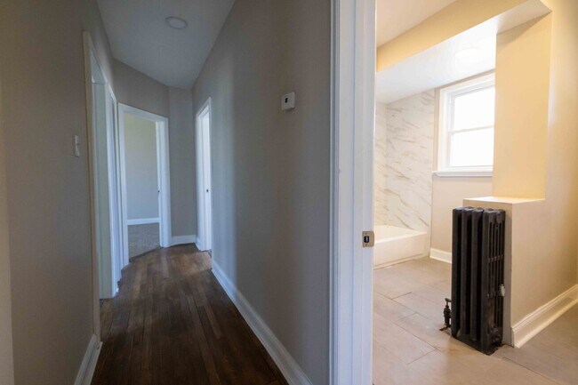 Building Photo - 4204 Clements St