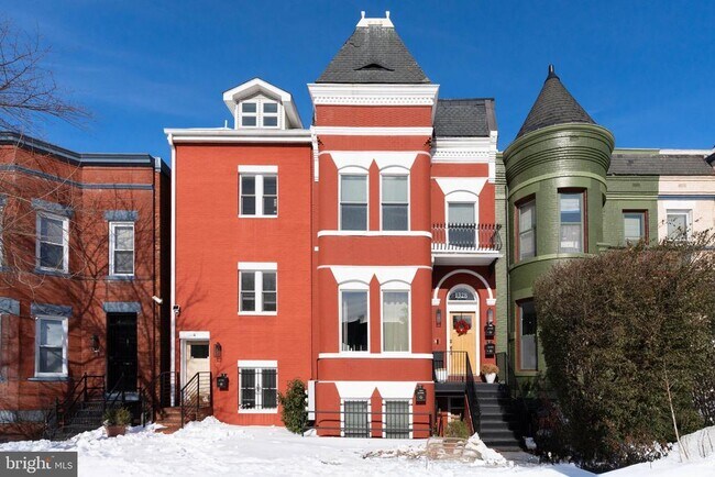 Building Photo - 1328 Maryland Ave NE