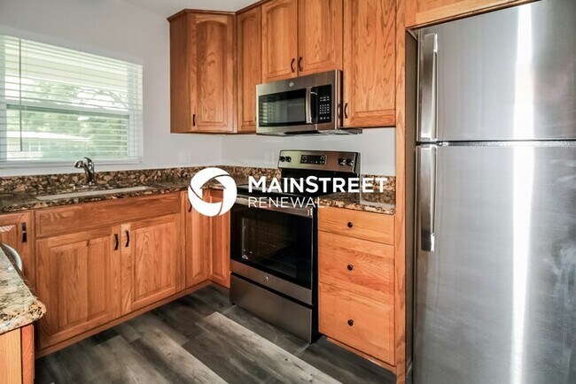 Building Photo - 3 Bedroom Pet-Friendly Home in Winter Park, FL with Main Street Renewal