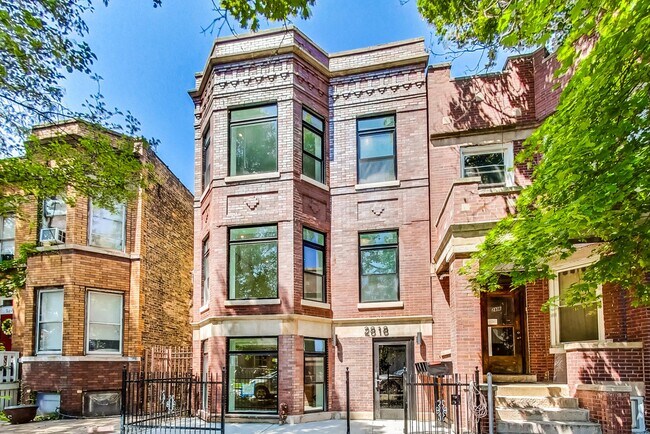 Building Photo - 2818 W Fletcher St