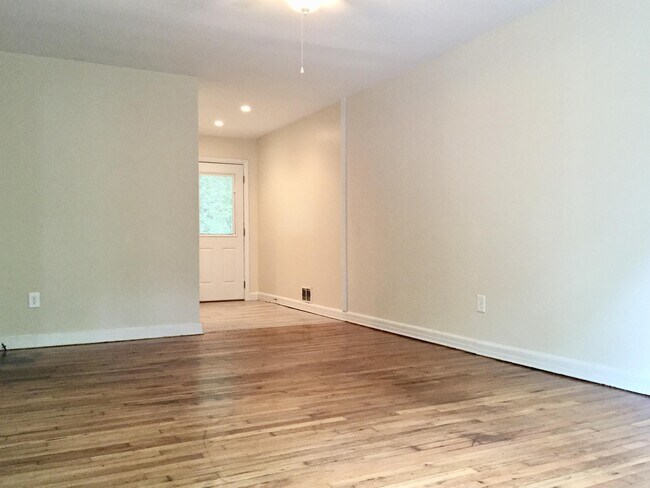Building Photo - 593 Highland Ave