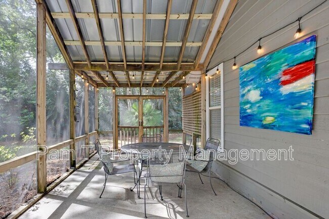Building Photo - 522 Oemler Loop
