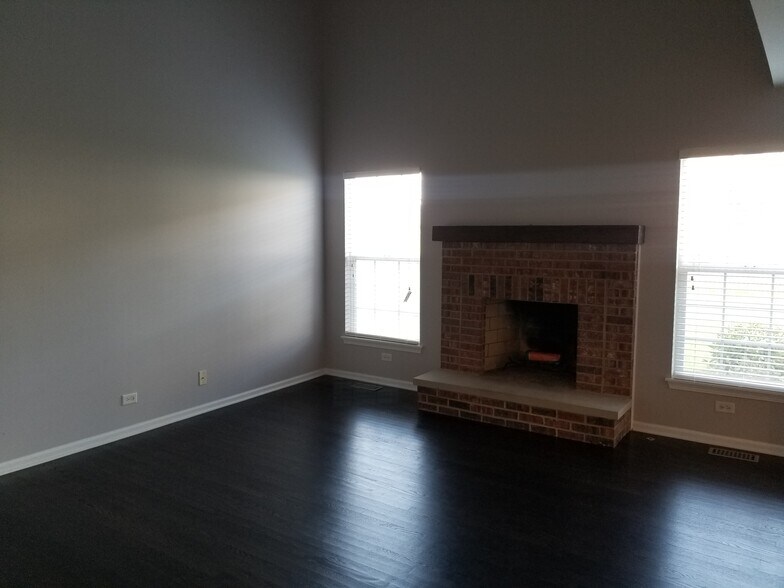 Building Photo - 1196 Megan Ct