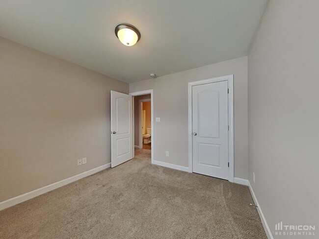 Building Photo - 1526 Flowering Peach Trail
