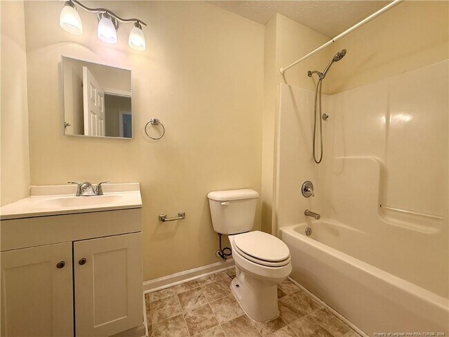 Building Photo - 522 Longview Dr
