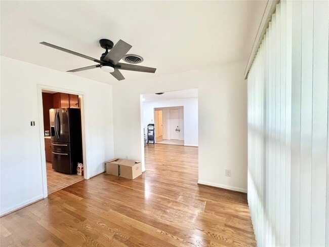 Building Photo - 5546 Beechnut St