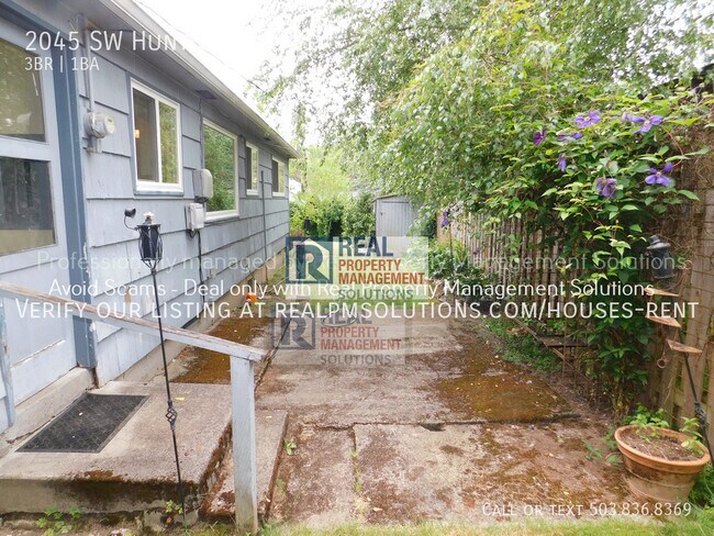 Building Photo - 2045 SW Huntington Ave